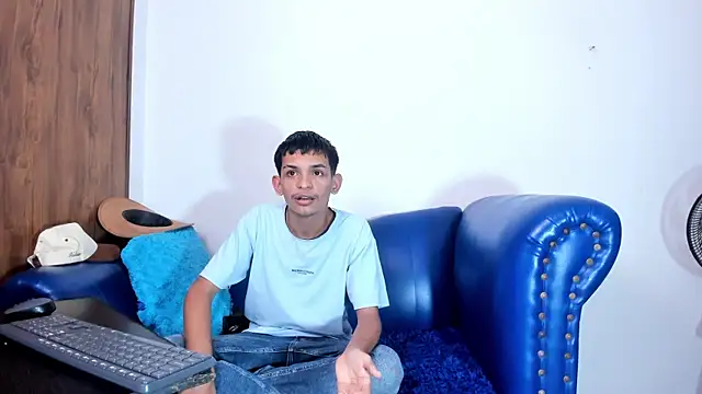 littlecum18 online show from July 24, 2026, 3:46 am