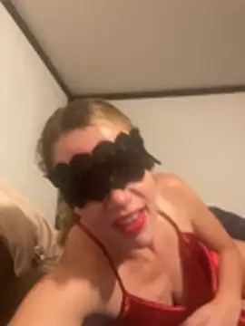 VeiledVixxen online show from July 18, 2026, 3:37 am