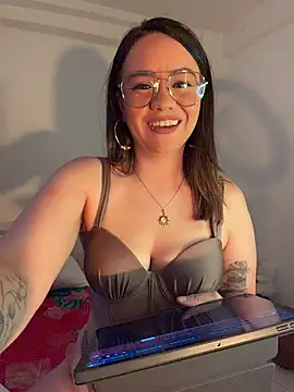 Snapshot of Emma_Jonas chatting on June 15, 2026, 6:07 pm Emma Jonas online show from June 15, 2026, 6:07 pm