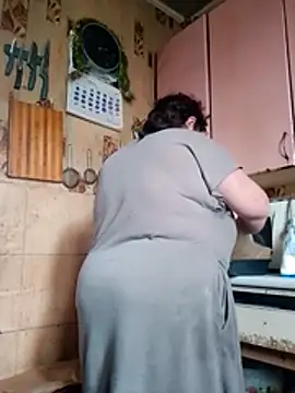 oksana72 online show from April 24, 2026, 11:23 am