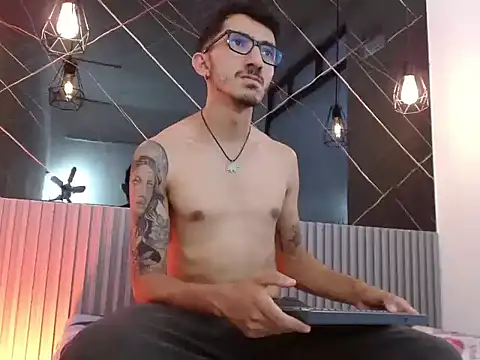 DylanAnderson1 online show from June 15, 2026, 8:08 pm