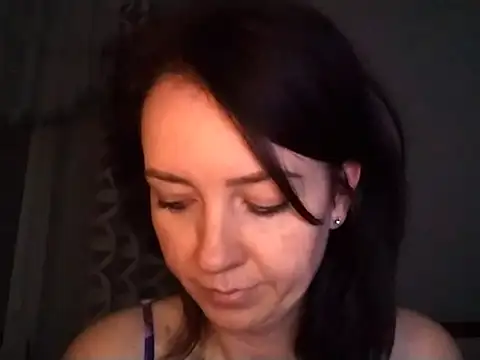 JenniferAlone online show from June 11, 2026, 8:28 pm