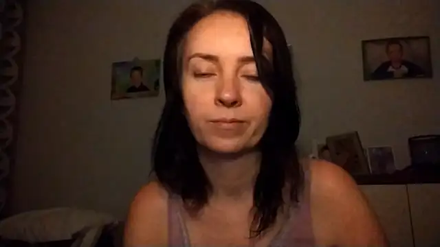 JenniferAlone online show from July 4, 2026, 8:24 pm