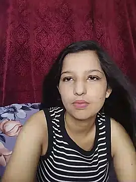 Snapshot of Queen_Rosyy chatting on July 19, 2026, 2:53 am Queen Rosyy online show from July 19, 2026, 2:53 am