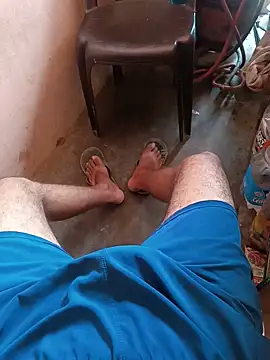 Desindianbull69 online show from July 13, 2026, 9:52 am