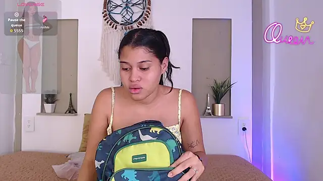 Snapshot of Kitty_Desire2 chatting on June 27, 2026, 12:55 pm Kitty Desire2 online show from June 27, 2026, 12:55 pm