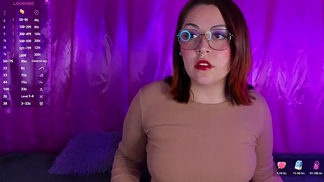 Snapshot of Lil_Violet chatting on June 16, 2026, 3:50 am Lil Violet online show from June 16, 2026, 3:50 am