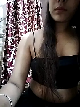 CuteShaluX online show from August 7, 2026, 8:37 pm