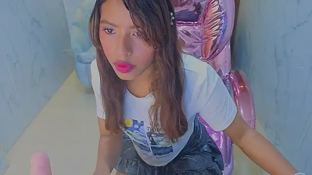 Snapshot of lisa_s1 chatting on June 13, 2026, 8:07 pm lisa s1 online show from June 13, 2026, 8:07 pm