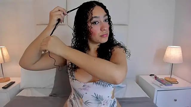 Snapshot of NaomiCambels chatting on July 11, 2026, 7:03 pm NaomiCambels online show from July 11, 2026, 7:03 pm