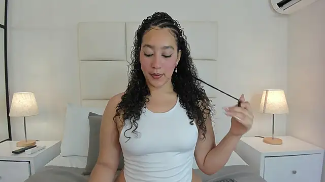 Snapshot of NaomiCambels chatting on July 1, 2026, 7:03 pm NaomiCambels online show from July 1, 2026, 7:03 pm