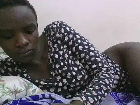 Snapshot of ebonypetite2 chatting on July 16, 2026, 4:09 am ebonypetite2 online show from July 16, 2026, 4:09 am
