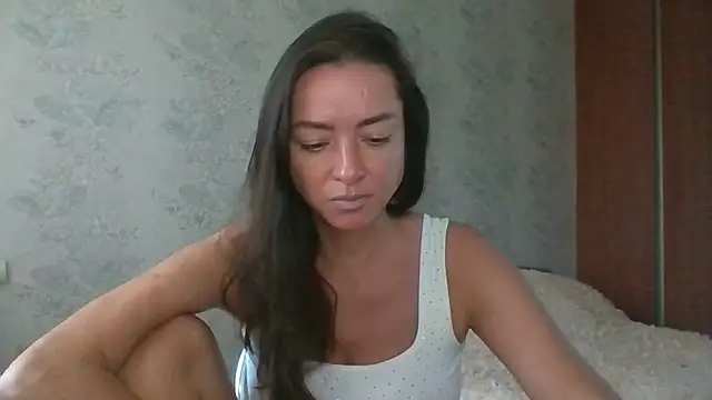Mia Salamanka online show from July 16, 2026, 4:53 am