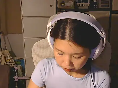 Snapshot of urgrl_portia chatting on June 11, 2026, 11:18 am urgrl portia online show from June 11, 2026, 11:18 am
