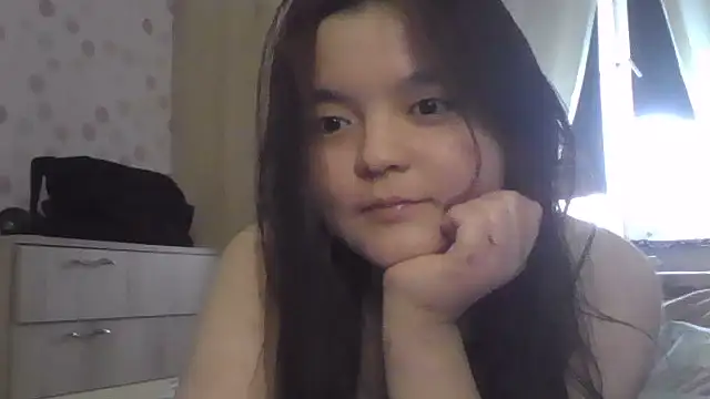 Snapshot of ZeldaSayre_ chatting on June 29, 2026, 6:09 am ZeldaSayre online show from June 29, 2026, 6:09 am