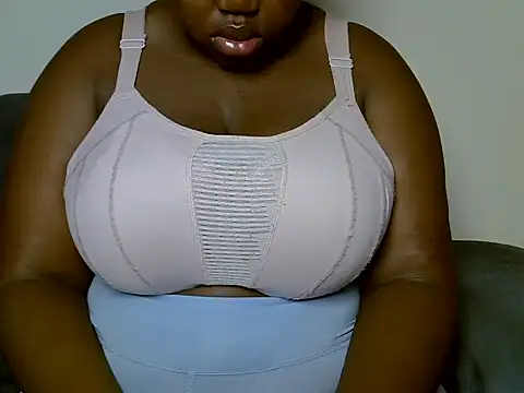 Snapshot of Tashazbabe chatting on June 26, 2026, 5:46 am Tashazbabe online show from June 26, 2026, 5:46 am
