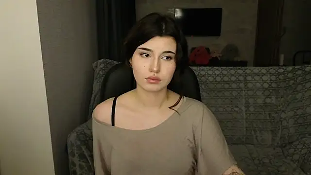 Snapshot of SolanaFlipper chatting on June 13, 2026, 9:35 pm SolanaFlipper online show from June 13, 2026, 9:35 pm
