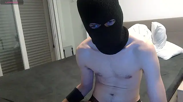 xxxavierbrown online show from August 6, 2026, 2:34 pm