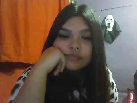 Snapshot of martiilolas chatting on June 19, 2026, 3:23 am martiilolas online show from June 19, 2026, 3:23 am