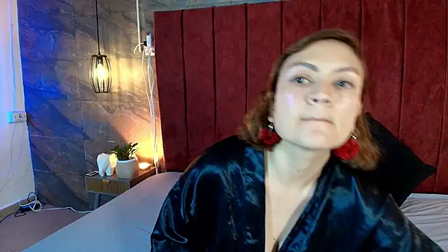 Snapshot of Hinata_Moon chatting on June 20, 2026, 12:32 pm Hinata Moon online show from June 20, 2026, 12:32 pm