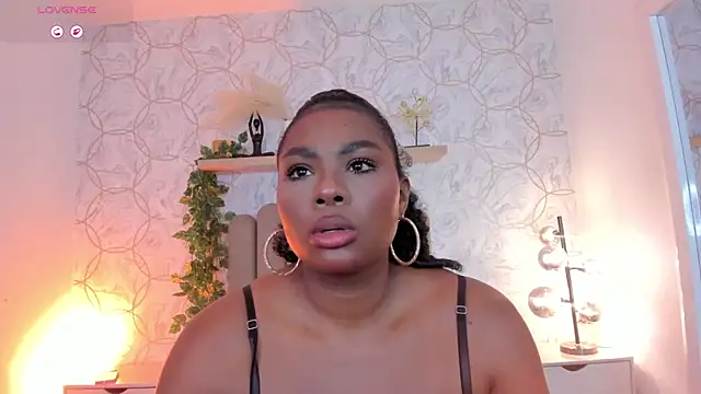 Snapshot of huge_boobs_ebony_ chatting on July 10, 2026, 7:14 pm huge boobs ebony online show from July 10, 2026, 7:14 pm