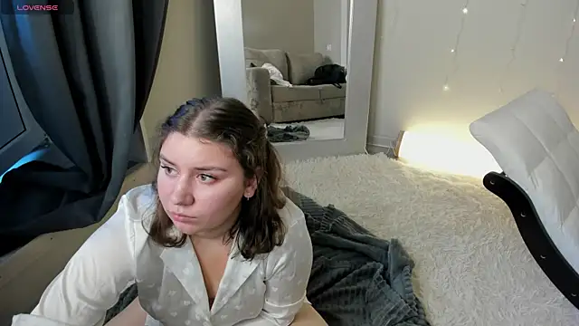 Velvet Kisss online show from July 25, 2026, 1:24 am