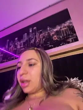 Snapshot of xLexi chatting on July 21, 2026, 6:09 pm xLexi online show from July 21, 2026, 6:09 pm