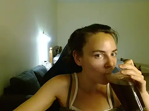 Snapshot of OliviaTheS chatting on July 1, 2026, 8:09 pm OliviaTheS online show from July 1, 2026, 8:09 pm