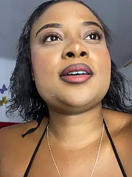 Snapshot of Emma_Riviera chatting on July 14, 2026, 8:26 pm Emma Riviera online show from July 14, 2026, 8:26 pm