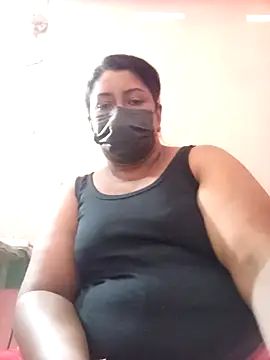 Snapshot of Madusi-11 chatting on July 11, 2026, 6:13 am Madusi-11 online show from July 11, 2026, 6:13 am