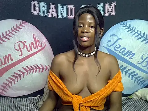 Snapshot of Queen_slay2 chatting on July 8, 2026, 7:31 am Queen slay2 online show from July 8, 2026, 7:31 am