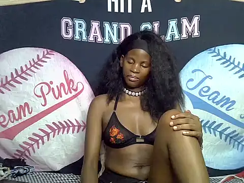 Snapshot of Queen_slay2 chatting on June 29, 2026, 5:47 am Queen slay2 online show from June 29, 2026, 5:47 am