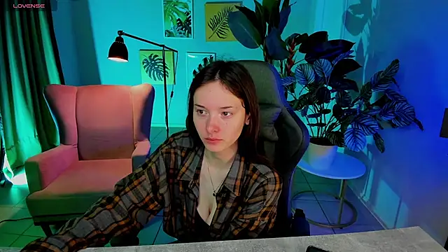 Snapshot of Eva_Leeee chatting on June 23, 2026, 5:16 am Eva Leeee online show from June 23, 2026, 5:16 am