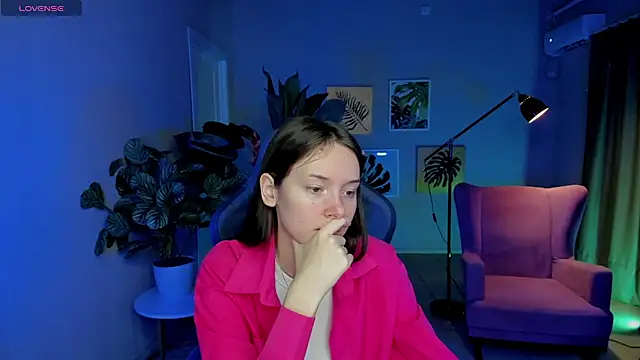 Snapshot of Eva_Leeee chatting on July 2, 2026, 5:13 am Eva Leeee online show from July 2, 2026, 5:13 am