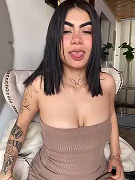 Snapshot of Mariana_pink18 chatting on June 13, 2026, 3:32 pm Mariana pink18 online show from June 13, 2026, 3:32 pm