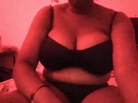 Snapshot of blondebony chatting on June 15, 2026, 6:07 pm blondebony online show from June 15, 2026, 6:07 pm
