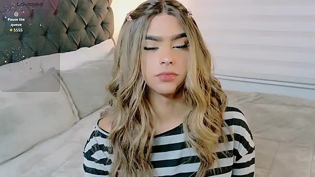 Snapshot of Scarlethvhonparker chatting on November 15, 2025, 2:26 am Scarlethvhonparker online show from November 15, 2025, 2:26 am