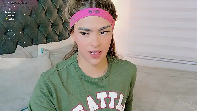 Snapshot of Scarlethvhonparker chatting on February 8, 2026, 7:55 pm Scarlethvhonparker online show from February 8, 2026, 7:55 pm