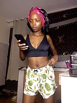 Snapshot of Sexyie_lynne chatting on July 4, 2026, 11:20 pm Sexyie lynne online show from July 4, 2026, 11:20 pm