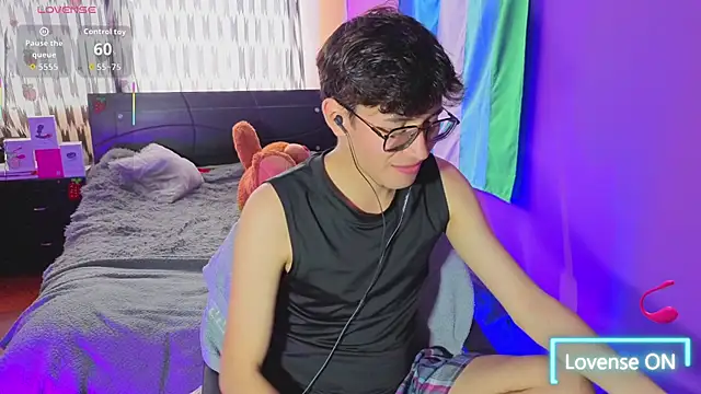 Angelito Twink online show from July 9, 2026, 6:51 pm