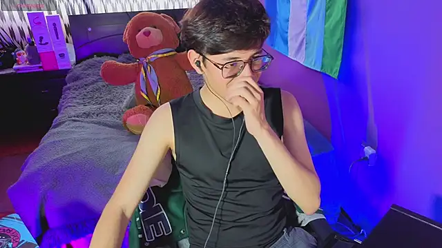 Angelito Twink online show from July 28, 2026, 9:03 pm