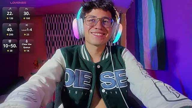 Angelito Twink online show from June 14, 2026, 2:24 am
