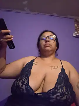 Snapshot of Valentina_Tits chatting on August 8, 2026, 12:56 pm Valentina Tits online show from August 8, 2026, 12:56 pm