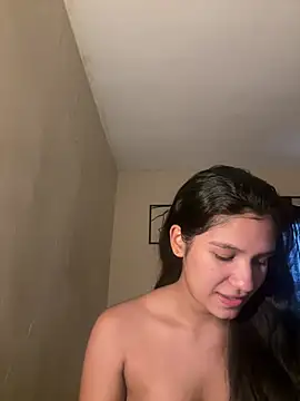 Snapshot of Veronica_M chatting on July 28, 2026, 6:42 pm Veronica M online show from July 28, 2026, 6:42 pm