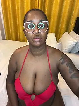 Snapshot of Honeylust26 chatting on July 25, 2026, 6:47 pm Honeylust26 online show from July 25, 2026, 6:47 pm