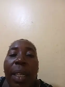 Miapound240 online show from June 14, 2026, 11:55 am