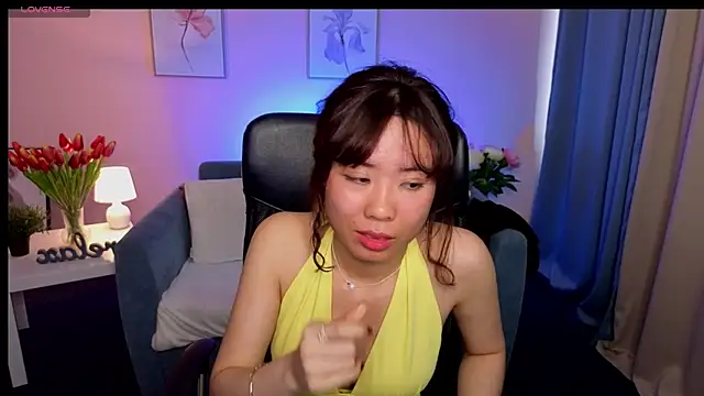 Snapshot of MyRebecca chatting on June 17, 2026, 12:15 pm MyRebecca online show from June 17, 2026, 12:15 pm