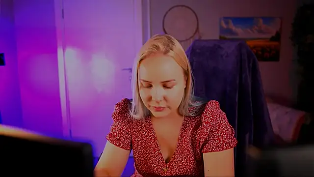 Snapshot of stellawatts chatting on June 25, 2026, 8:08 am stellawatts online show from June 25, 2026, 8:08 am