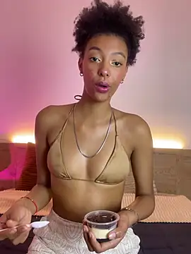 Snapshot of Kiara_Kamau_XXX chatting on July 10, 2026, 12:16 pm Kiara Kamau XXX online show from July 10, 2026, 12:16 pm