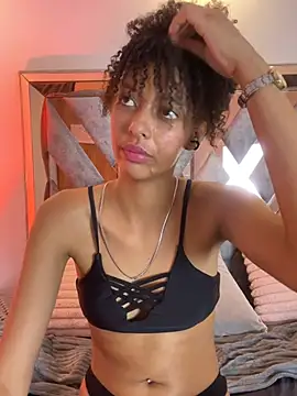 Snapshot of Kiara_Kamau_XXX chatting on July 28, 2026, 6:20 pm Kiara Kamau XXX online show from July 28, 2026, 6:20 pm